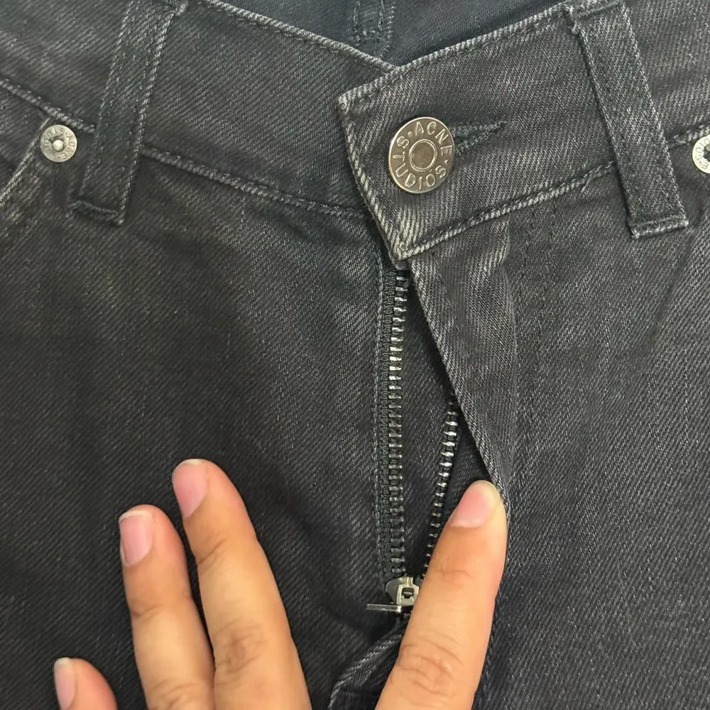 ACNE STUDIOS ACE CASH JEANS MENS- SIZE 29/32 BLACK COLOR